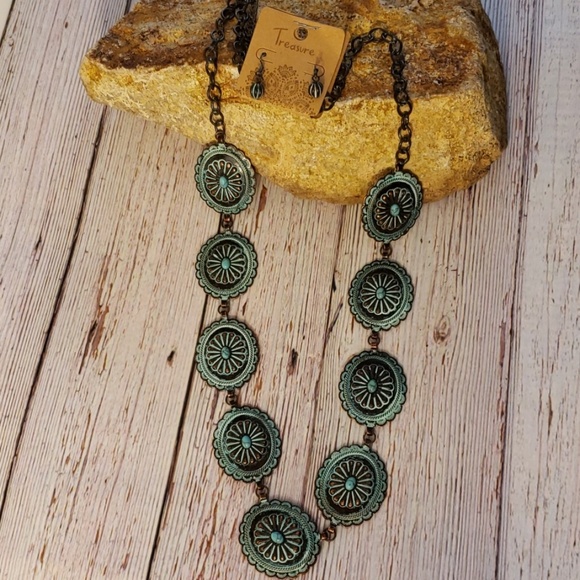 Patina Concho Necklace - Picture 4 of 4
